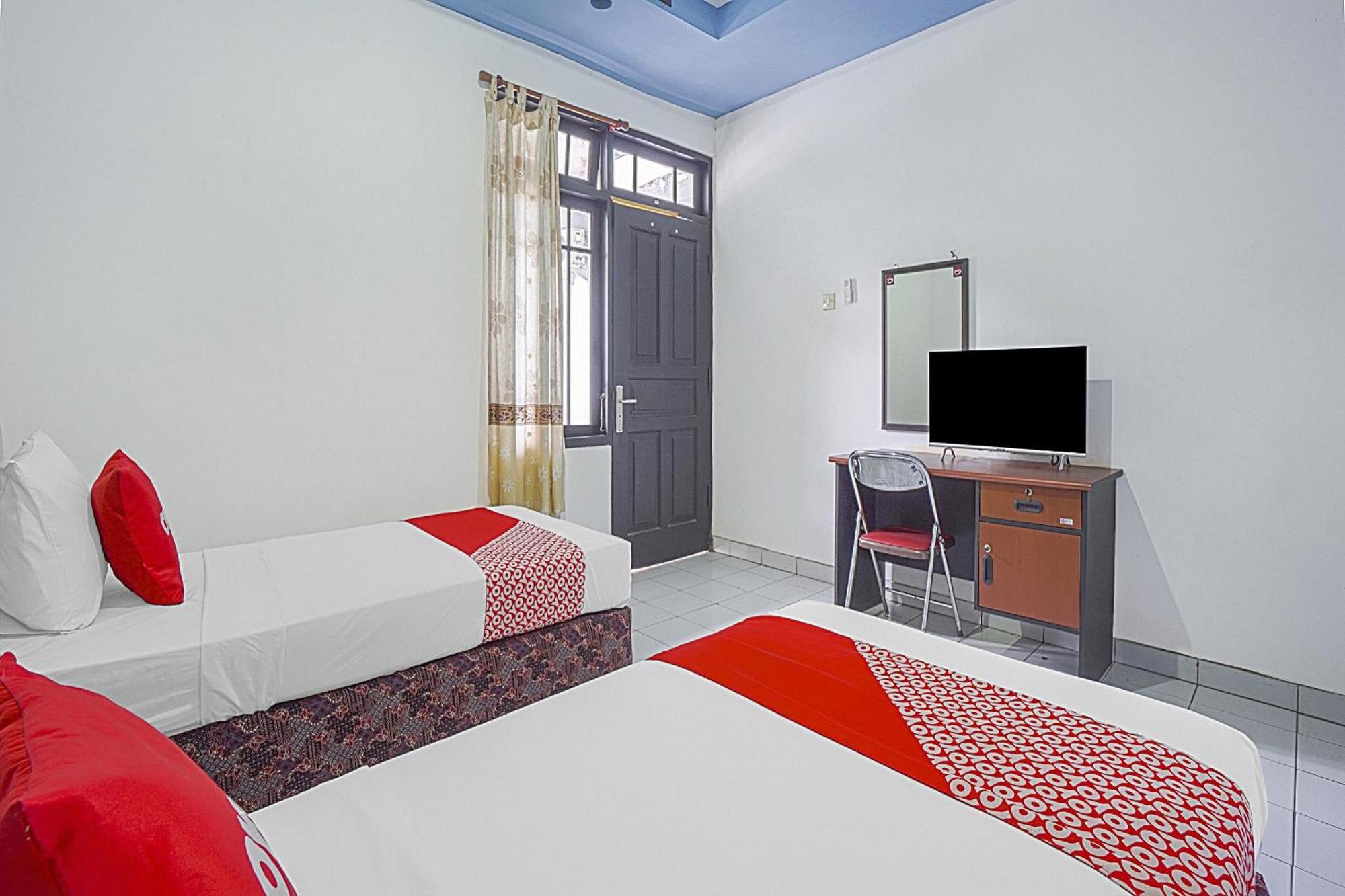 Oyo Life 90589 Palem Garden Hotel ตุลุงอากุง ภายนอก รูปภาพ