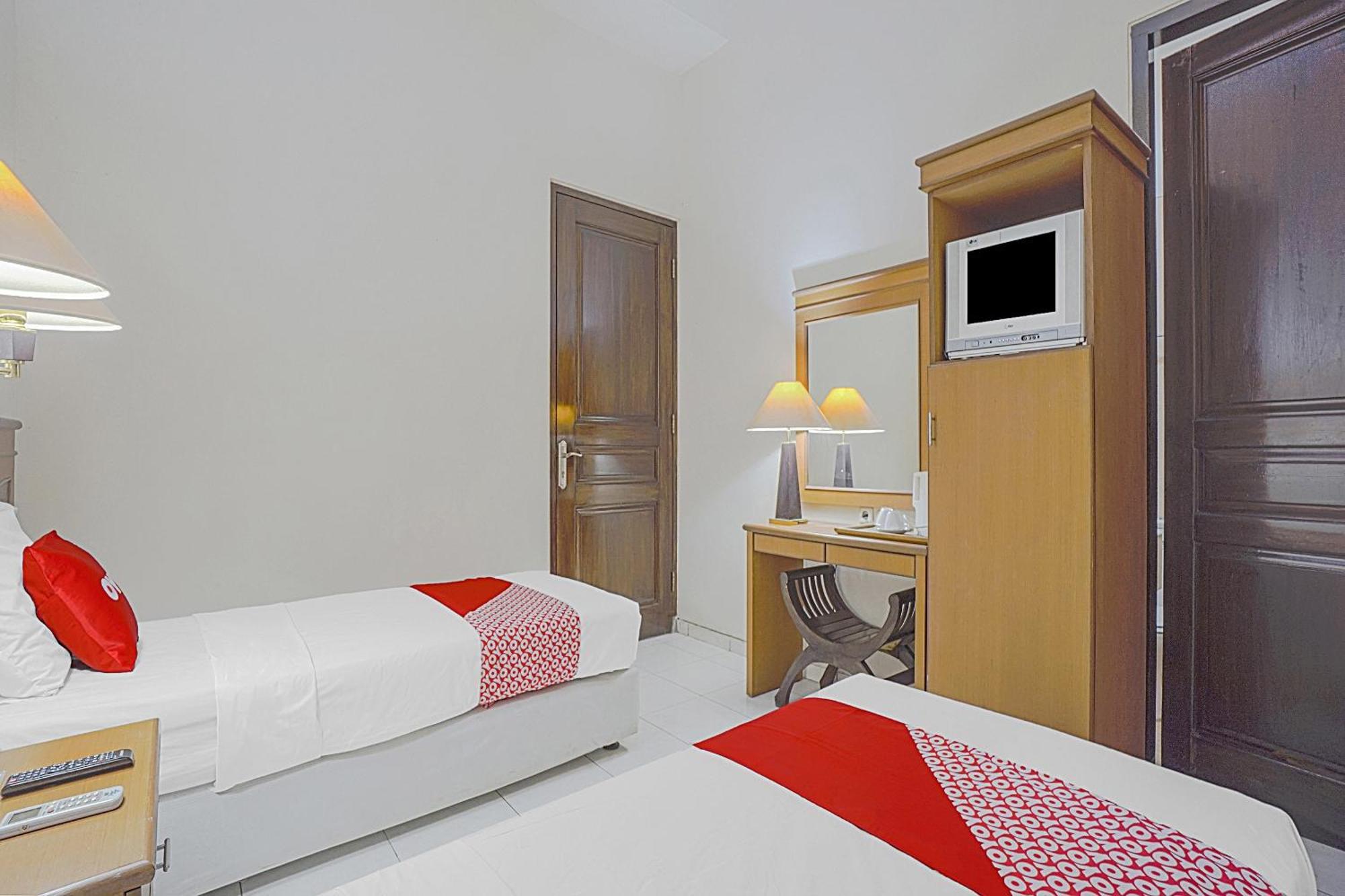 Oyo Life 90589 Palem Garden Hotel ตุลุงอากุง ภายนอก รูปภาพ