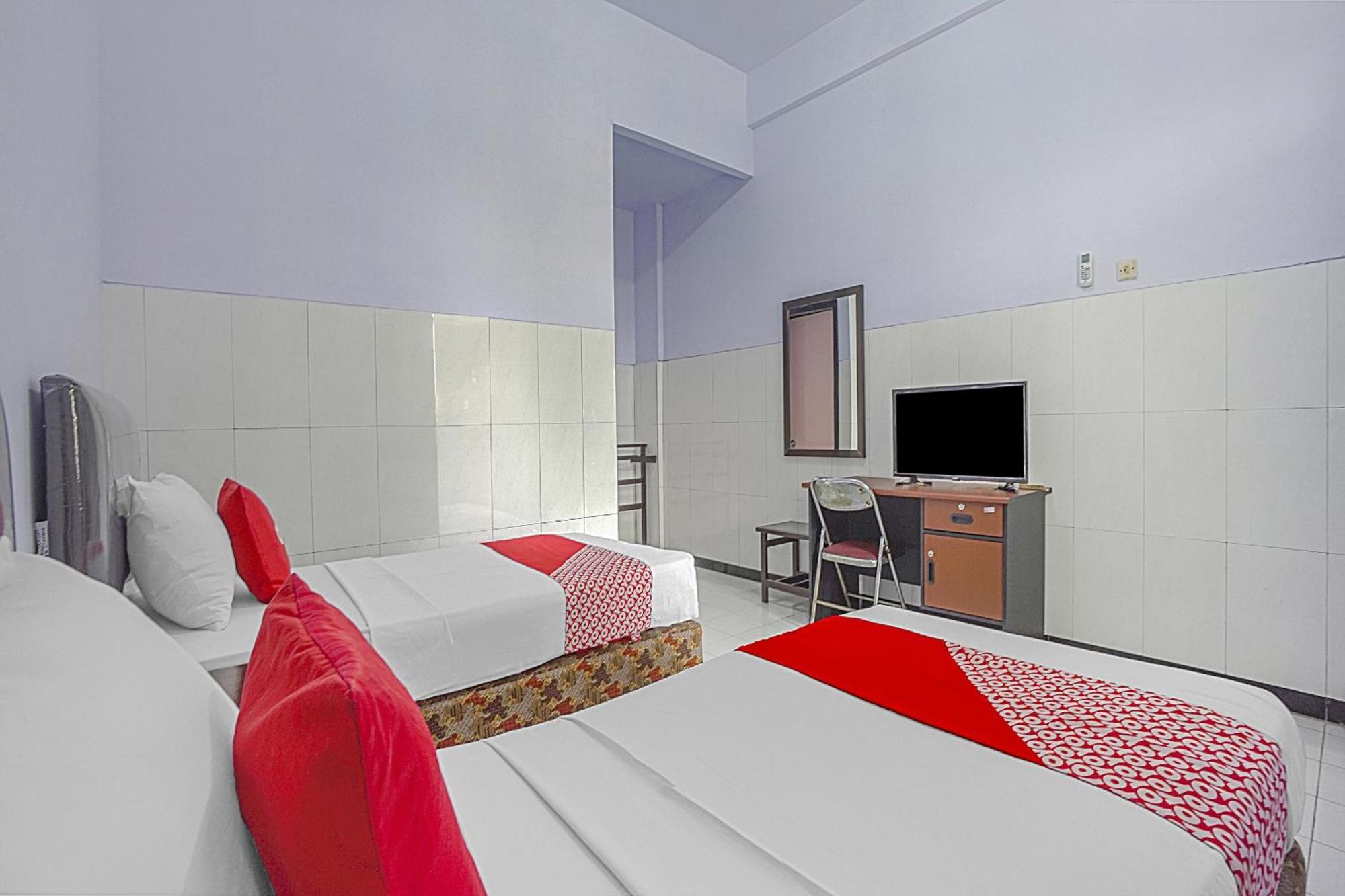 Oyo Life 90589 Palem Garden Hotel ตุลุงอากุง ภายนอก รูปภาพ