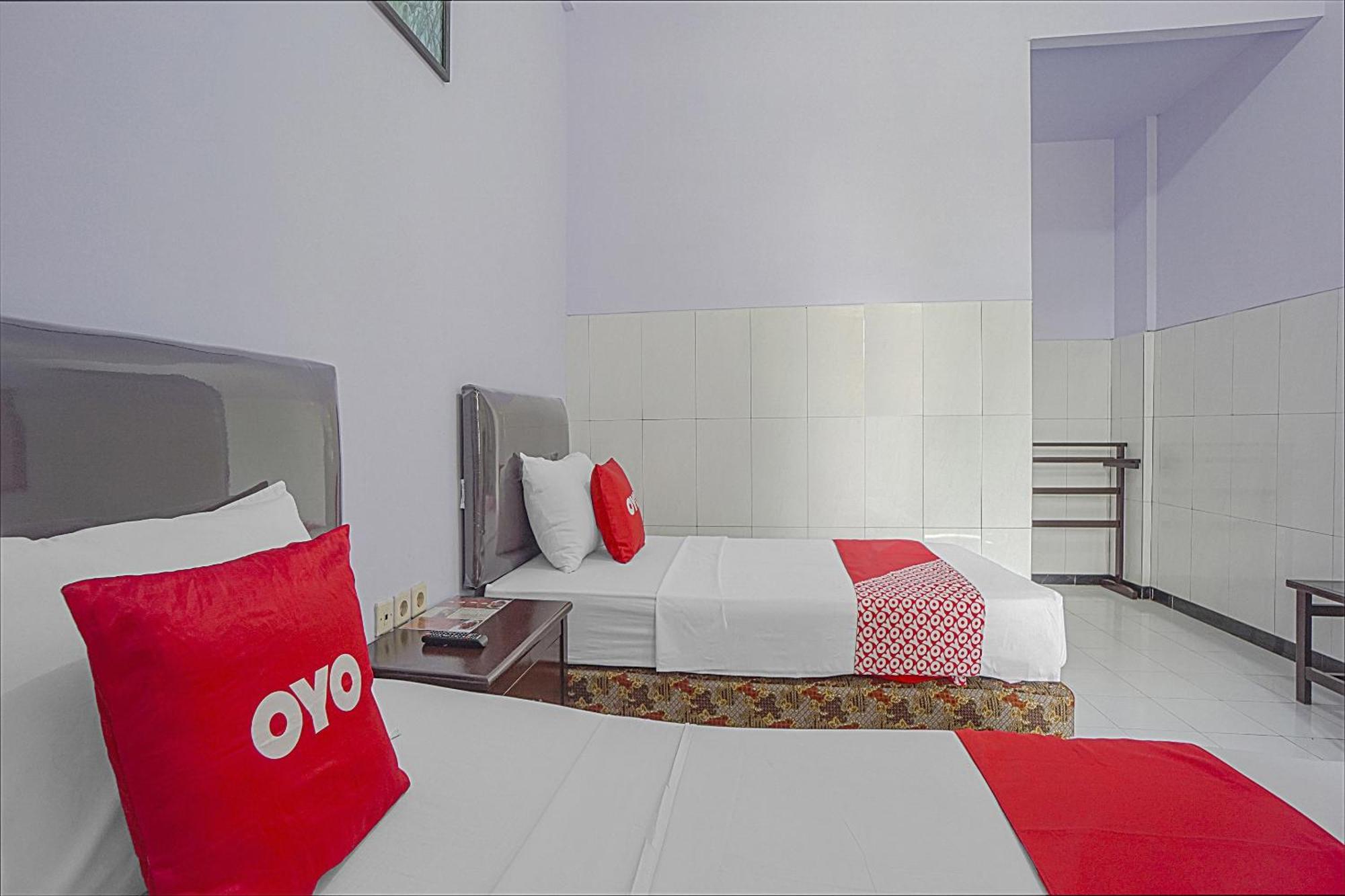 Oyo Life 90589 Palem Garden Hotel ตุลุงอากุง ภายนอก รูปภาพ