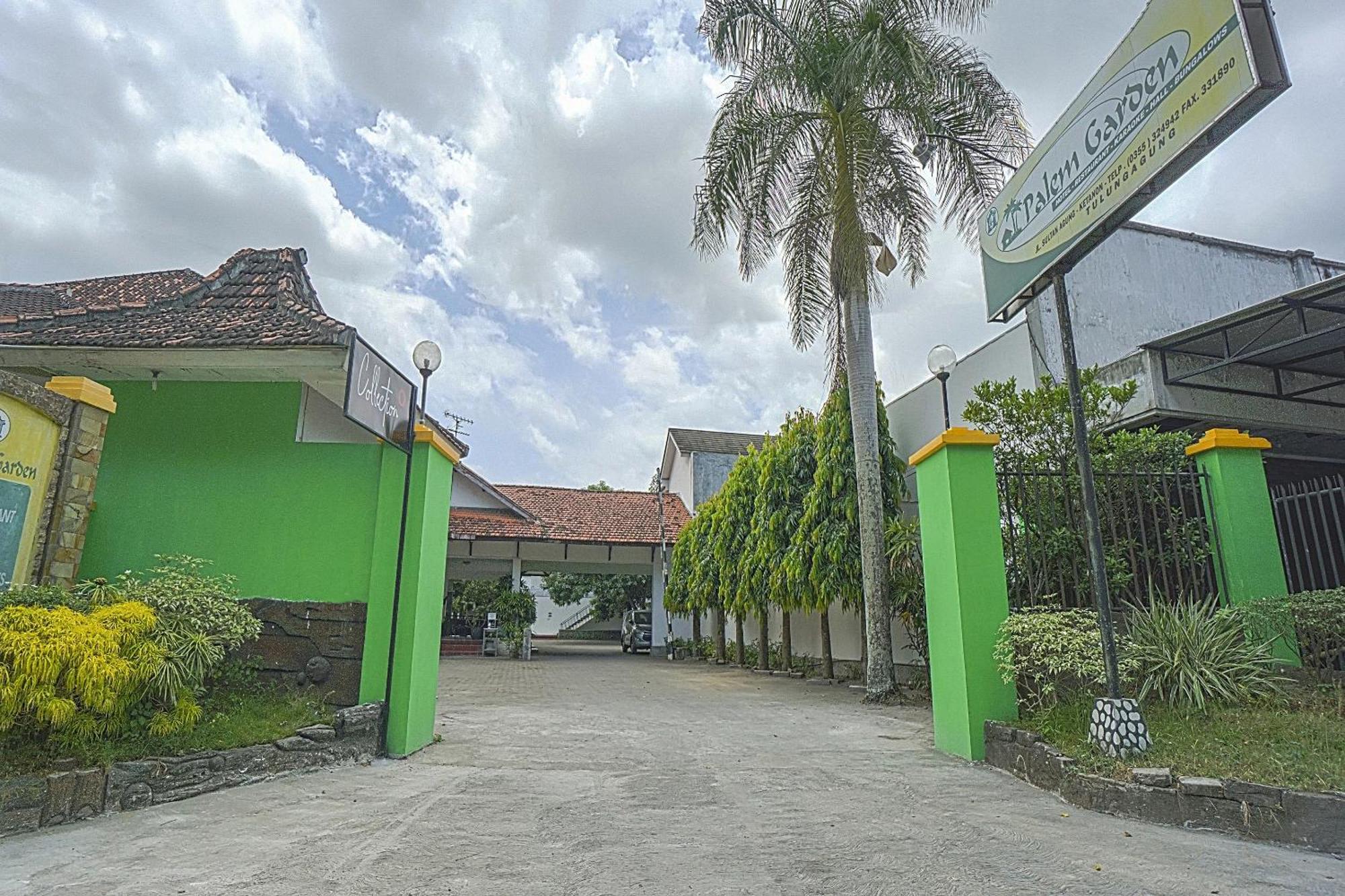 Oyo Life 90589 Palem Garden Hotel ตุลุงอากุง ภายนอก รูปภาพ