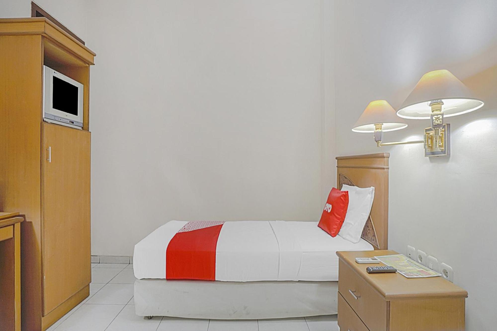 Oyo Life 90589 Palem Garden Hotel ตุลุงอากุง ภายนอก รูปภาพ