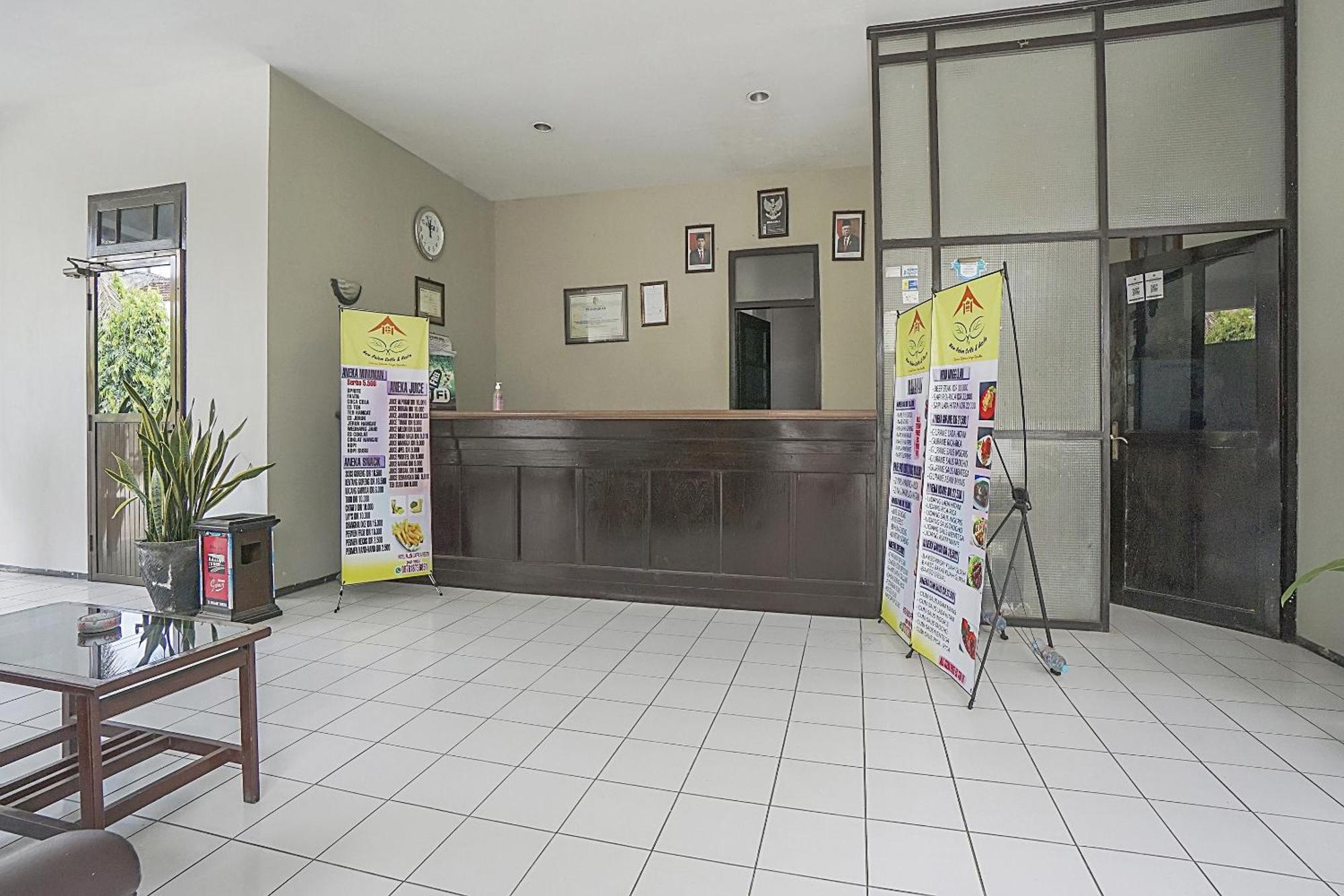 Oyo Life 90589 Palem Garden Hotel ตุลุงอากุง ภายนอก รูปภาพ